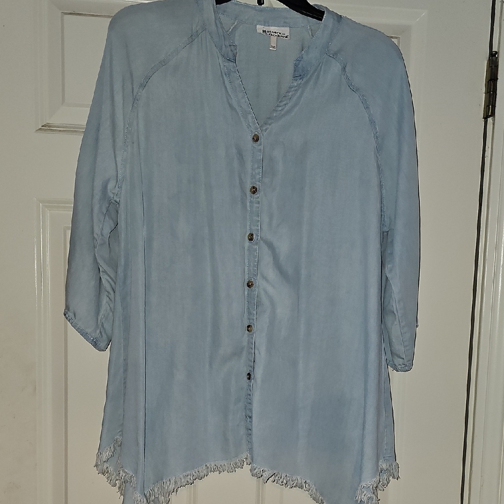 Chic Light Blue Button-Down Women's Shirt Hester & Orchard Large